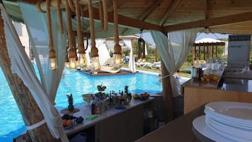 Poolside bar
