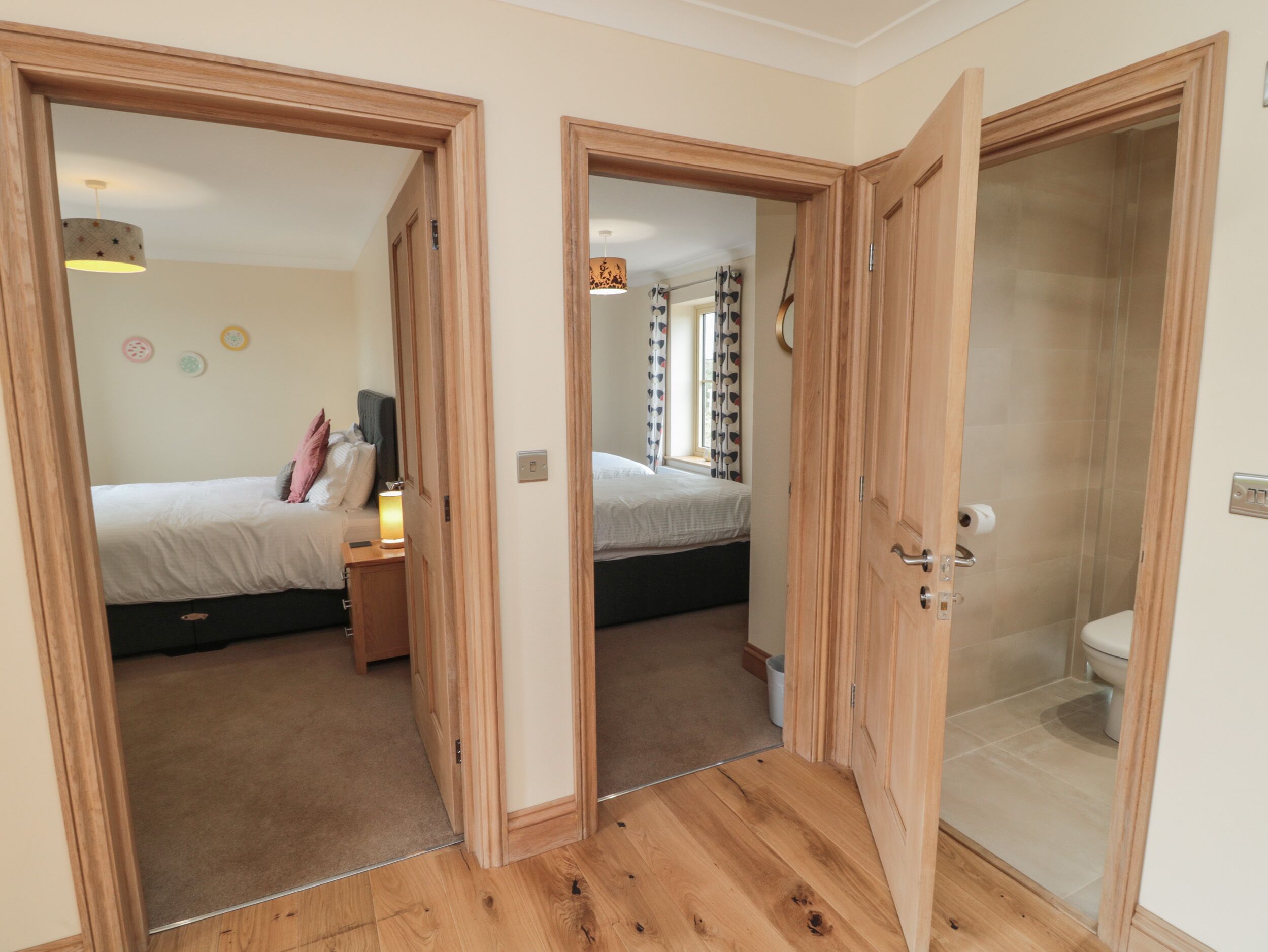 2 多间卧室、特色装修、特色家居、免费 WiFi