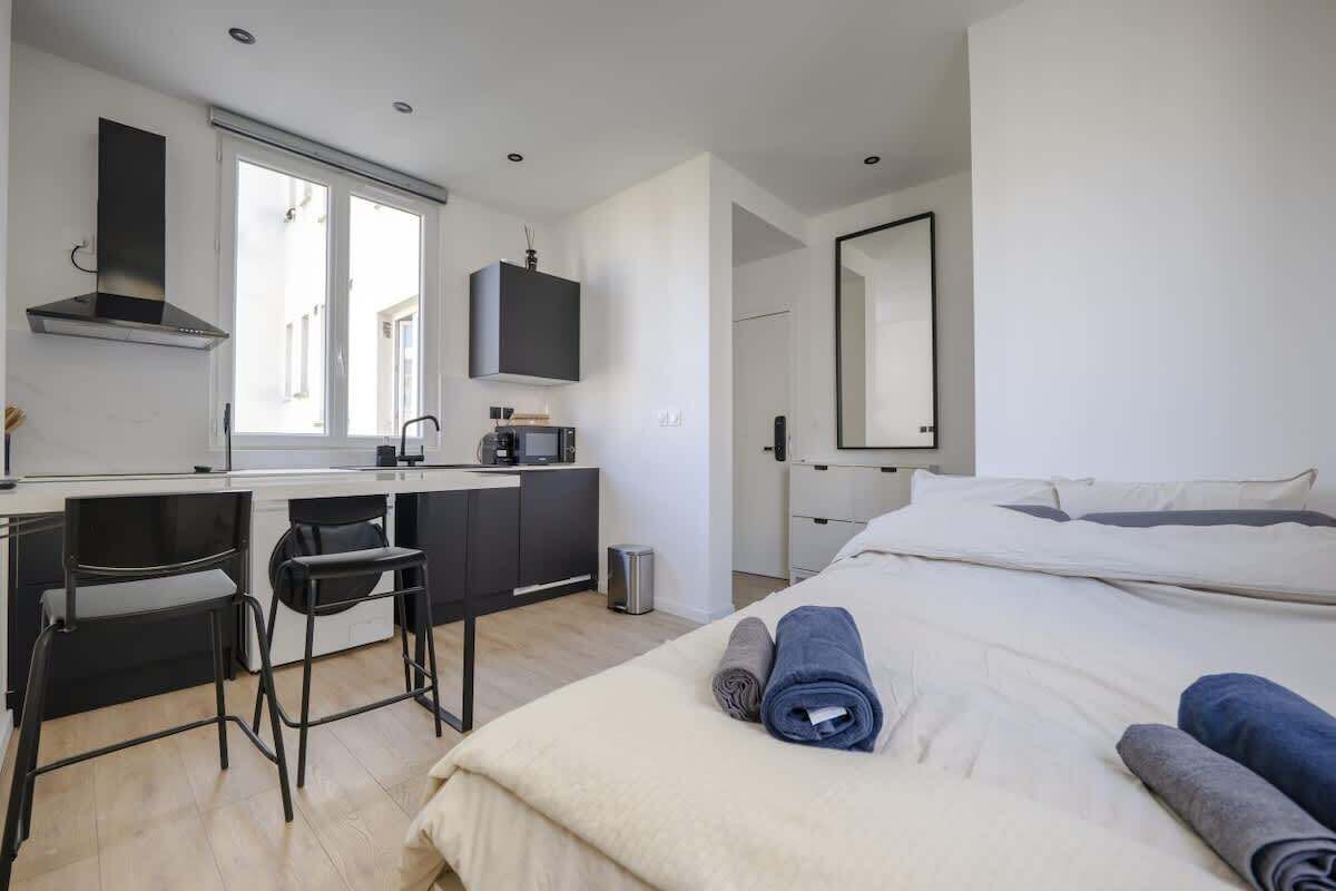 1 slaapkamer, een strijkplank/strijkijzer, wifi, beddengoed