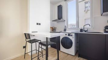 冰箱、微波炉、炉灶、茶具/咖啡用具