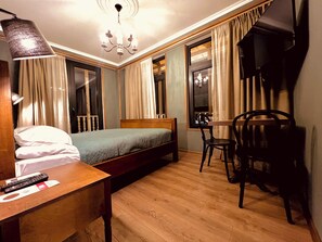 Standard Double Room | Premium bedding, individually decorated, individually furnished - Vino Odor (Telavi)
