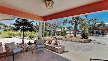 House (3 Bedrooms) | Property amenity