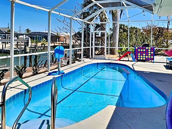 House (3 Bedrooms) | Front of property