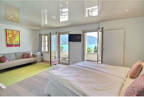 Junior Suite Signature, Balcony & Lake View