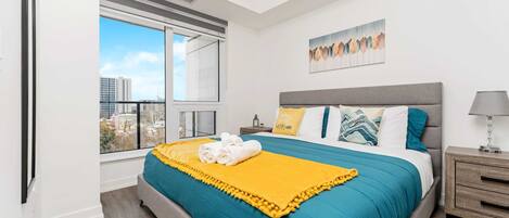 1 habitación, escritorio, tabla de planchar con plancha y wifi