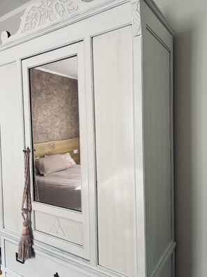 3 bedrooms, WiFi, bed sheets - La Maison Apartment (Emilia-Romagna)