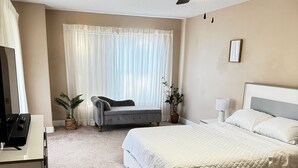 Unclassified image, 3 of 26, button - Gated home (Kissimmee)
