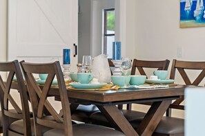 Dining - Coastal Breeze on 66th Avenue (Pinellas Park)