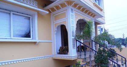 Full house bungalow for small functions and group stay near WTP