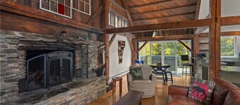 Mad House Rentals 10 Bedroom Lodge by RedAwning