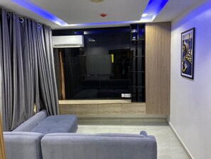 Televisión plasma 38 pulgadas con canales de televisión vía satélite