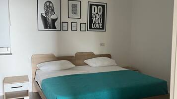 1 Schlafzimmer, Schreibtisch, Bügeleisen/Bügelbrett, WLAN