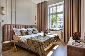 Design Studio Suite, 1 Queen Bed with Sofa bed, Non Smoking | Premium bedding, individually decorated, individually furnished - Canvas House Fragola Apartments (Kraków)