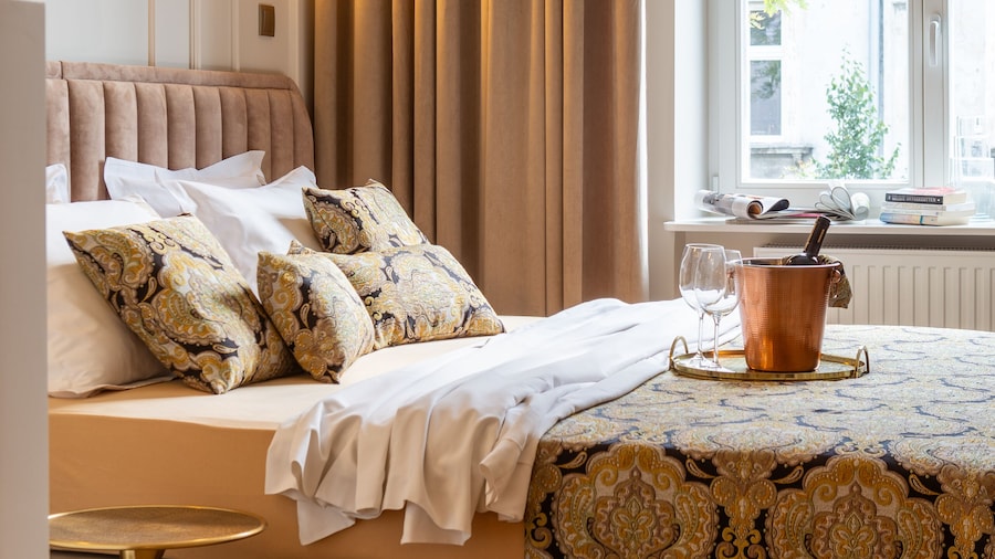 Canvas House Fragola Apartments