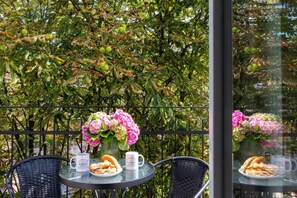 Căn hộ có thiết kế đặc sắc, không hút thuốc, ban công | Hiên