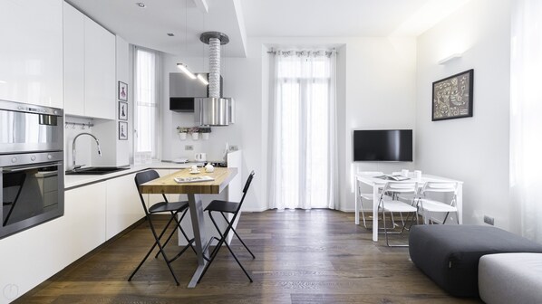 Interior - Italianway - Nazario Sauro 5 (Milan)