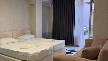 Chambre | 1 chambre, rideaux occultants, Wi-Fi gratuit, draps fournis