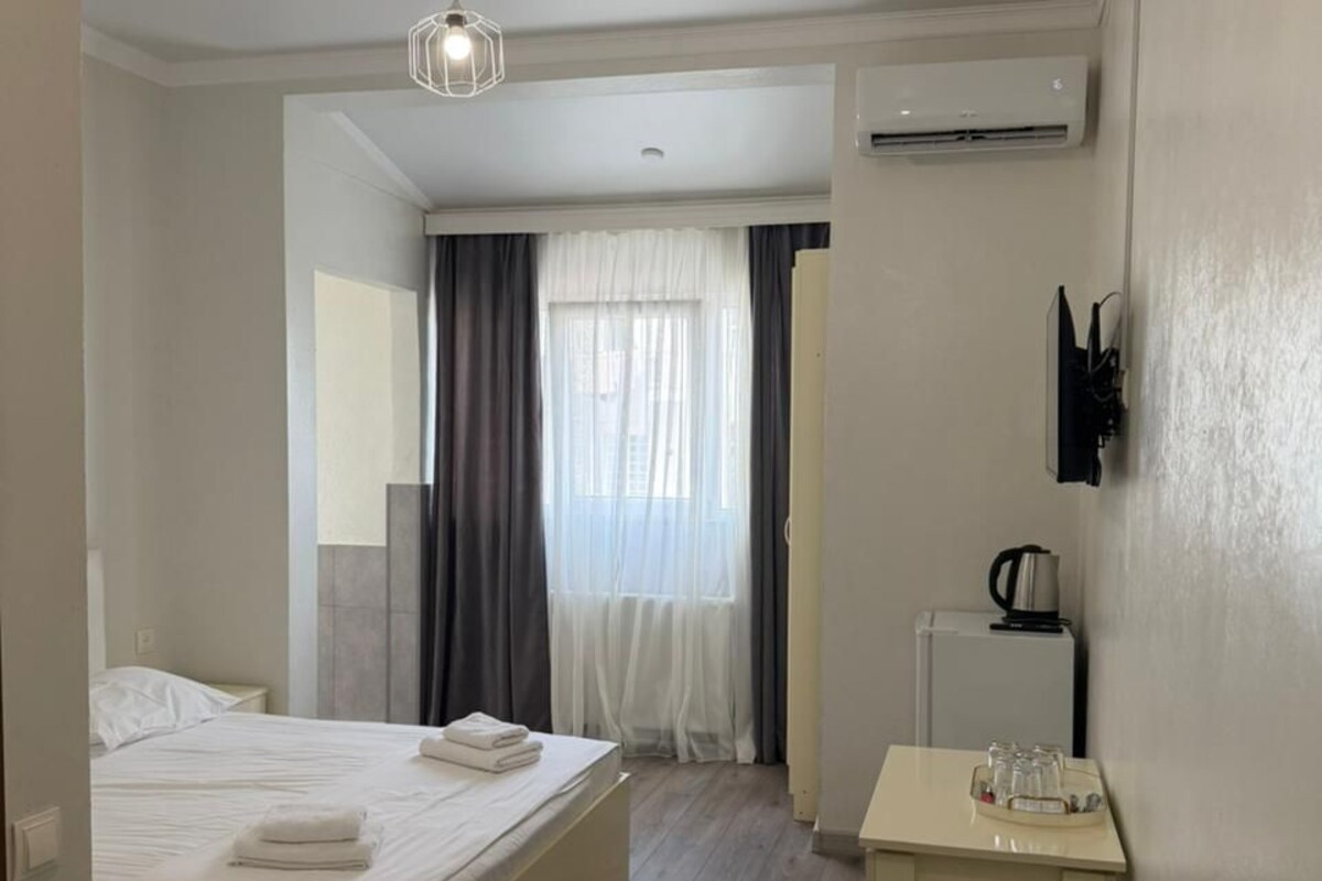 Premium-Dreibettzimmer | Verdunkelungsvorhänge, schallisolierte Zimmer, kostenloses WLAN