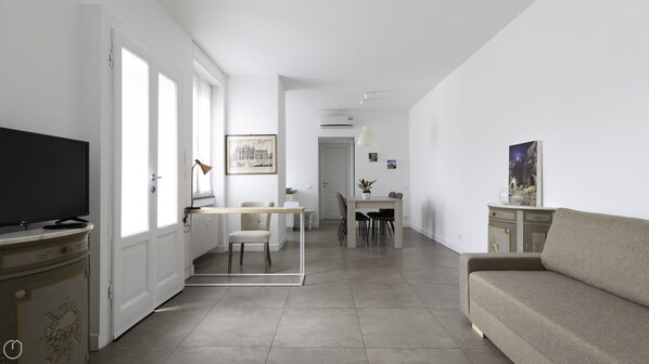 55-inch Smart TV with cable channels