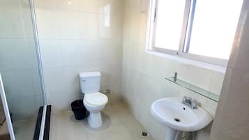 1 bedroom, iron/ironing board, free WiFi