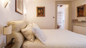 Apartment | 2 bedrooms, iron/ironing board, free WiFi