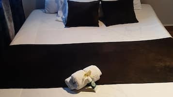Economy Double or Twin Room | Individually decorated, individually furnished, iron/ironing board