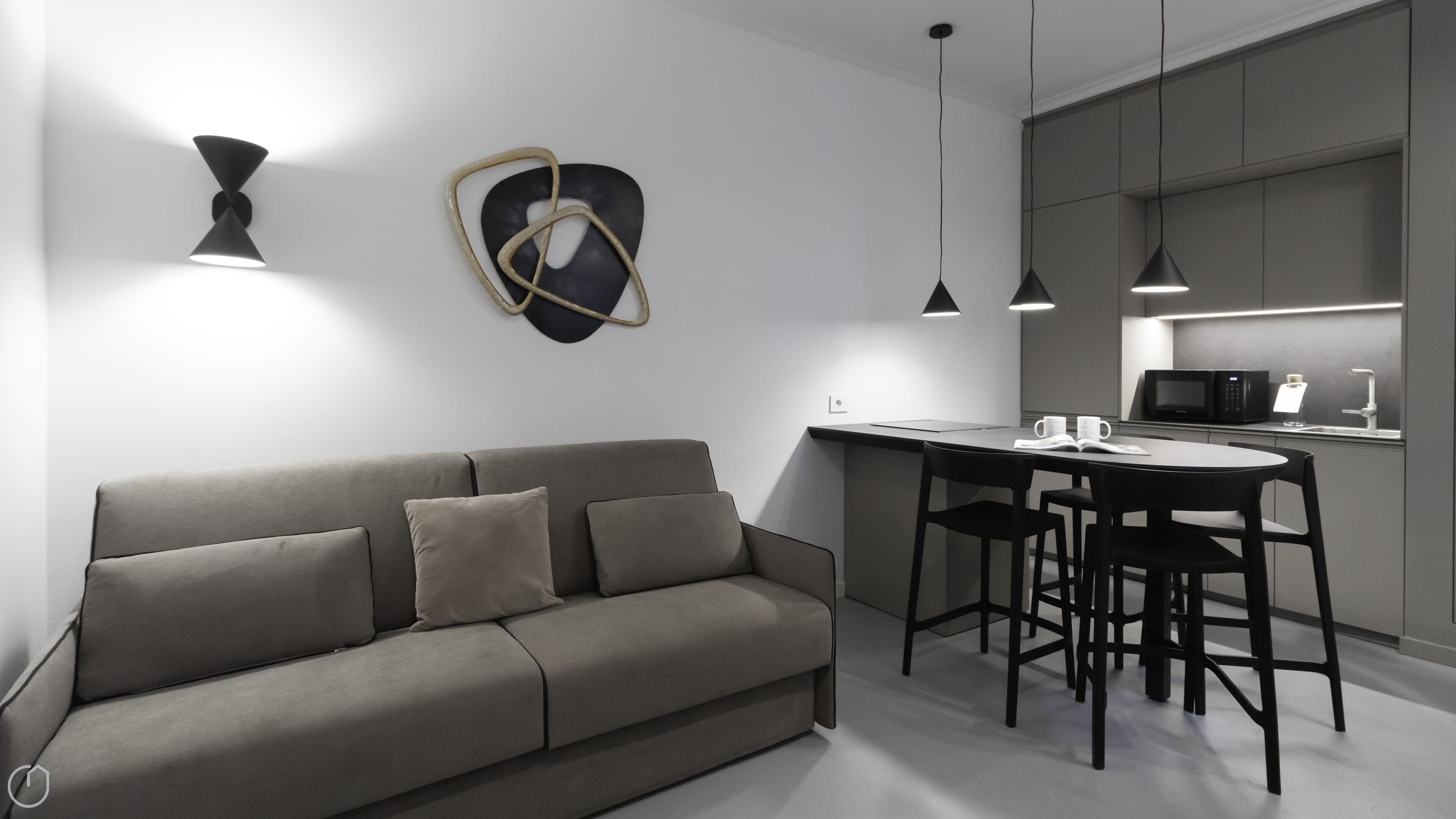 Appartement (1 Bedroom) | Woonruimte | Een 55-inch televisie met kabelzenders