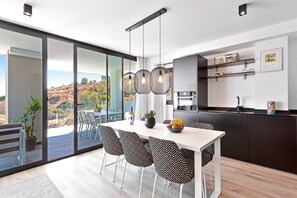 Dining - Luxery 4 persons apartment pool side (Las Lagunas de Mijas)