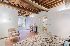 1 bedroom, iron/ironing board, bed sheets - Casa Al Dipinto, an Apartment with Garden (Lucca)