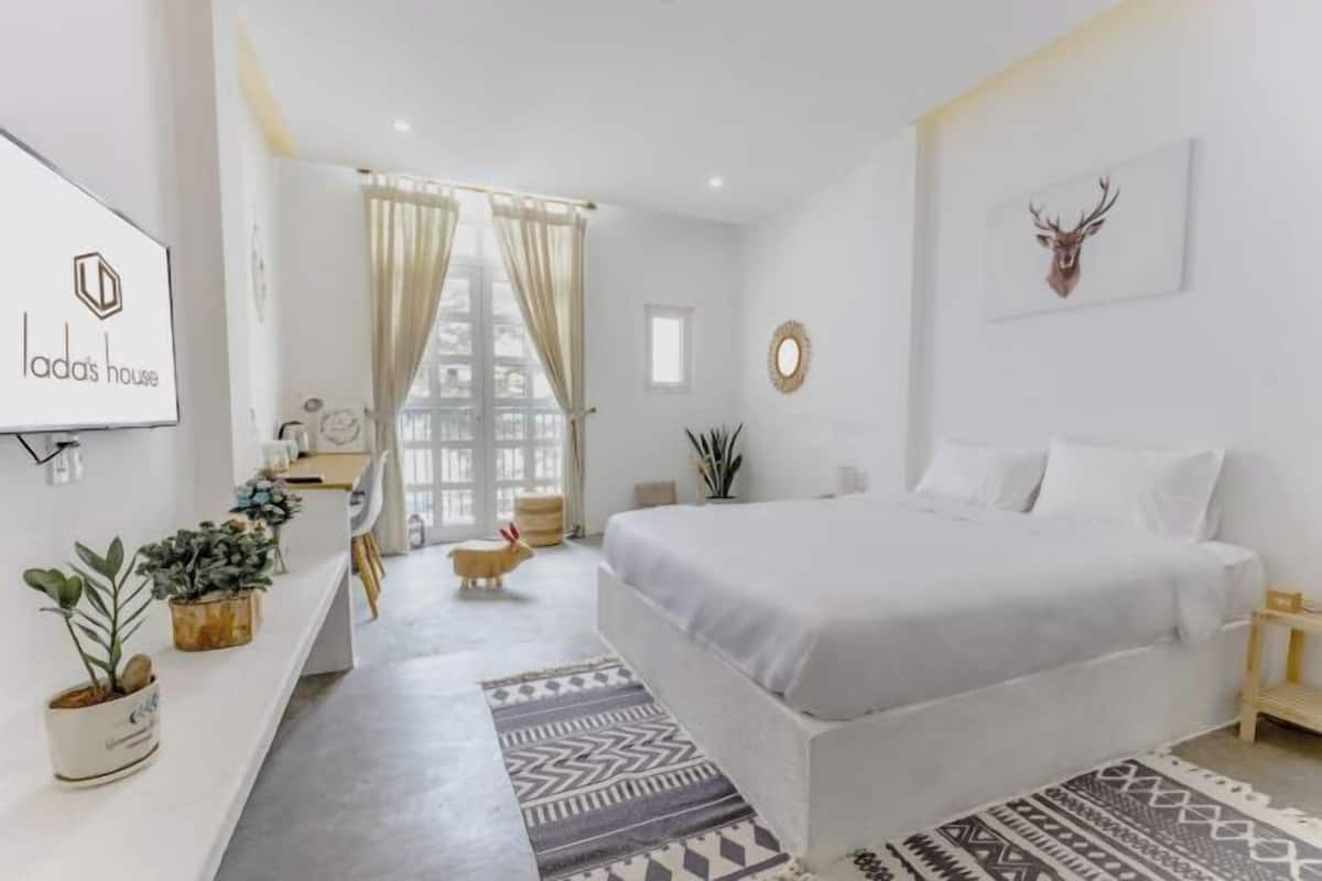2 bedrooms, desk, blackout curtains, iron/ironing board