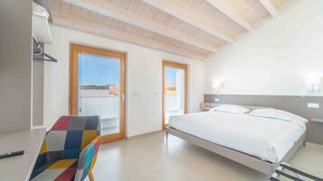 Family Room | Egyptian cotton sheets, premium bedding, down duvets, memory-foam beds