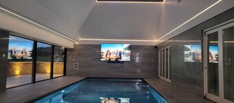 Private secluded apartment with pool, hot tub, sauna and steam room just for you