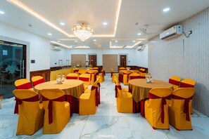 Banquet hall - Treebo Lake City (Bhopal)