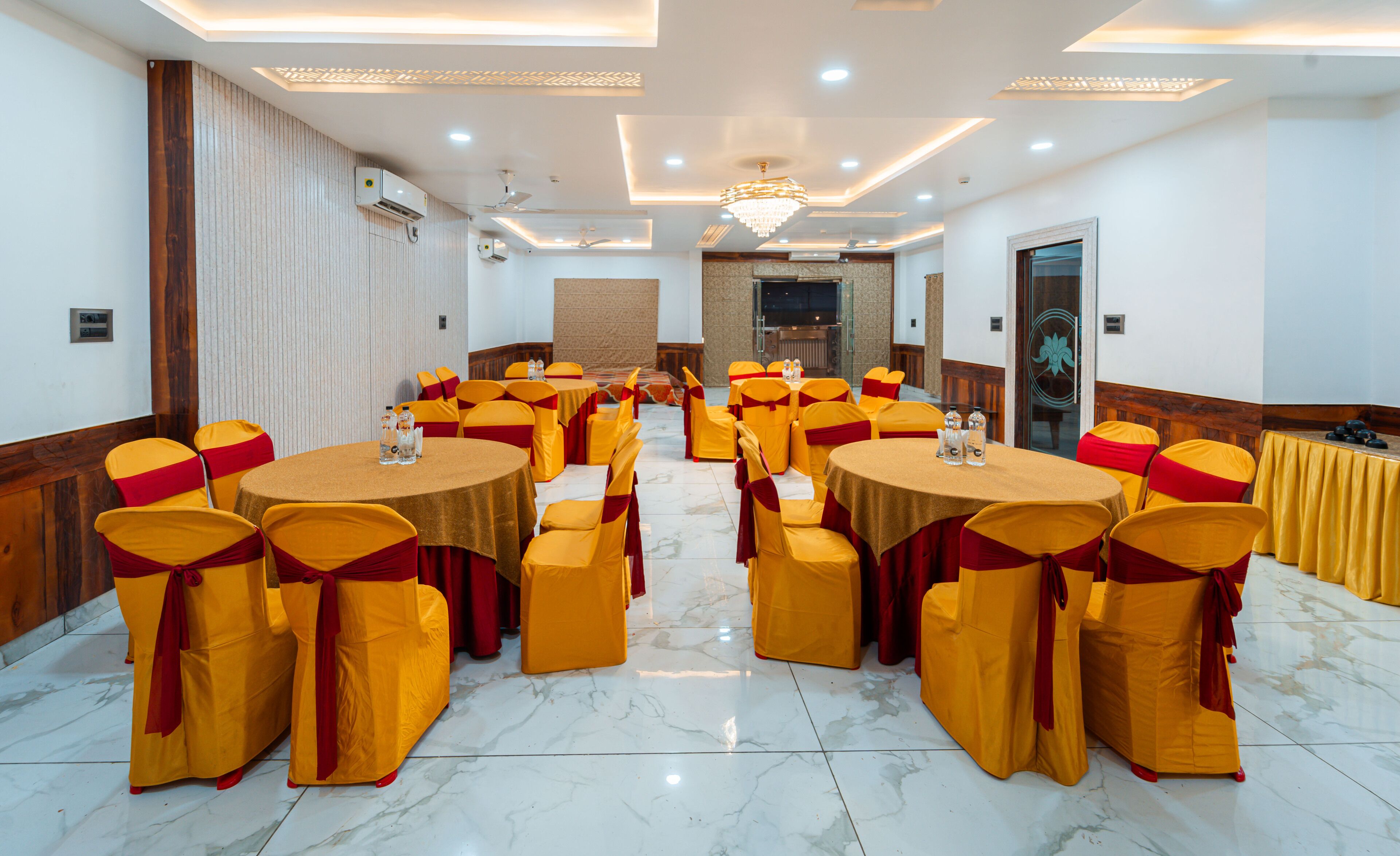 Banquet hall