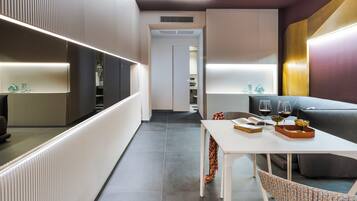 Junior Room | In-room safe, blackout drapes, iron/ironing board, free WiFi