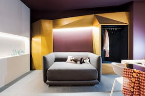 Junior Room | In-room safe, blackout curtains, iron/ironing board, free WiFi - Catania Smart Hotel (Catania)