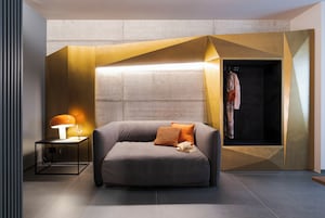Suite estándar | Caja fuerte, cortinas opacas, tabla de planchar con plancha