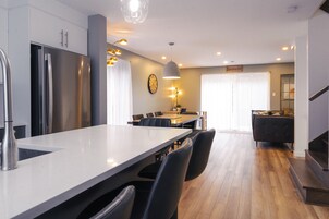 Condo Oasis 52 | Living area | 45-inch TV with cable channels, DVD player, pay movies