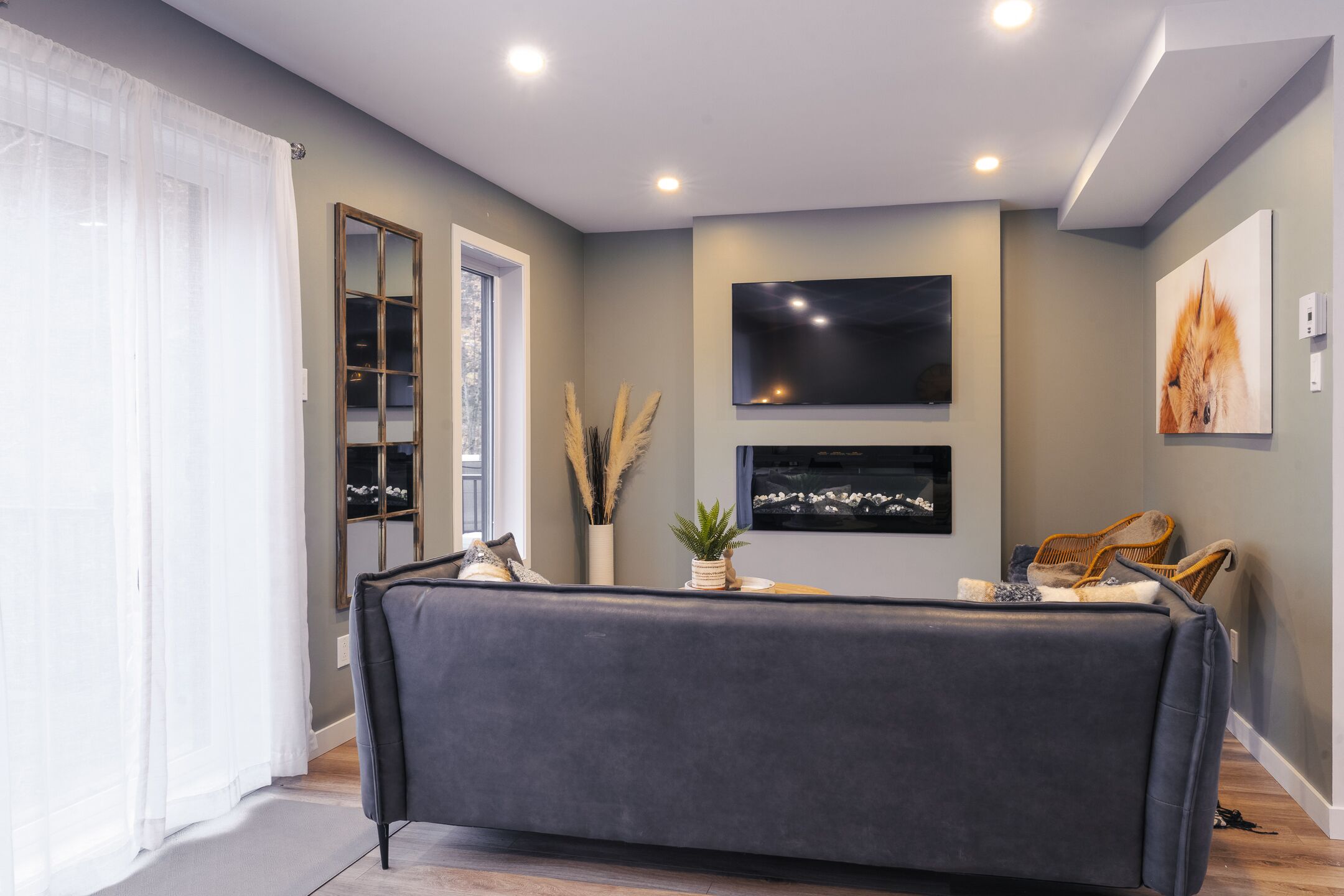 Condo Oasis 52 | Living area | 45-inch TV with cable channels, DVD player, pay movies