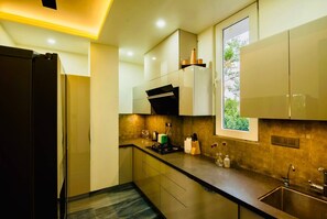 Fridge, microwave, oven, dishwasher - Nivriti BnB Fully Automated Luxury
(Jaipur)