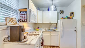 House (1 Bedroom) | Interior