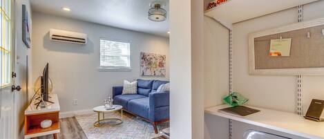 House (1 Bedroom) | Interior