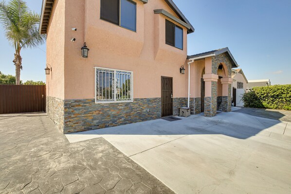 Apartment (0 Bedroom) | Interior - Hidden Gem in Hawthorne ~ 3 Mi to Sofi Stadium (Hawthorne)