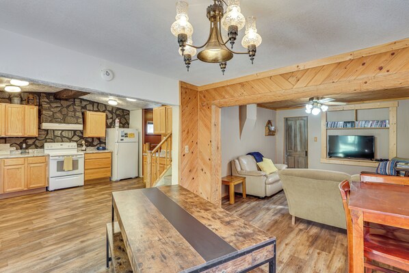 House (2 Bedrooms) | Interior