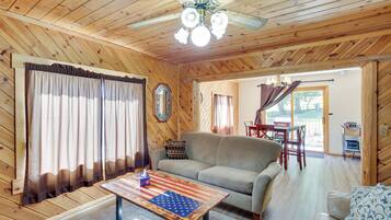 Rumah (2 Bedrooms) | Interior