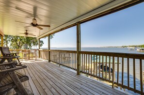 Property grounds - Spacious Lake Livingston Home w/ Decks & Fire Pit! (Livingston)