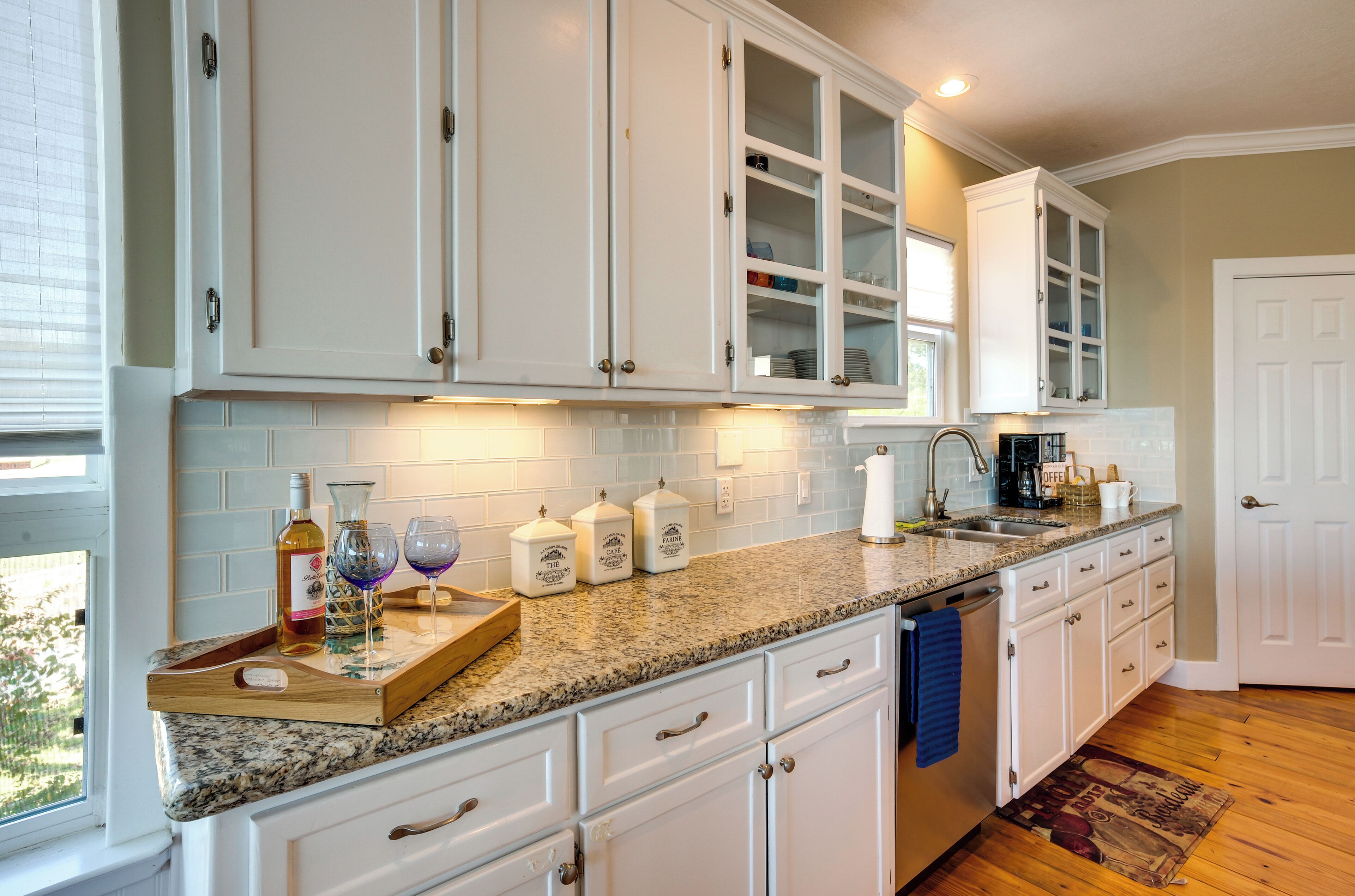 Microwave, oven, stovetop, dishwasher