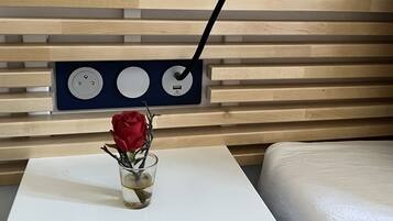 1 quarto, cofres nos quartos, Wi-Fi de cortesia, roupa de cama