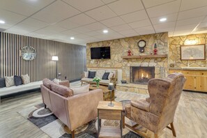 Interior - Cozy, Pet-friendly Retreat in Hickory w/ Fire Pit! (Hickory)