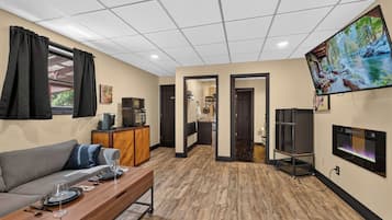 House (1 Bedroom) | Interior
